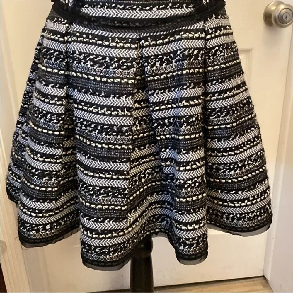 Milly Elegant Black and White Patterned Dress, US4 - Picture 4 of 12